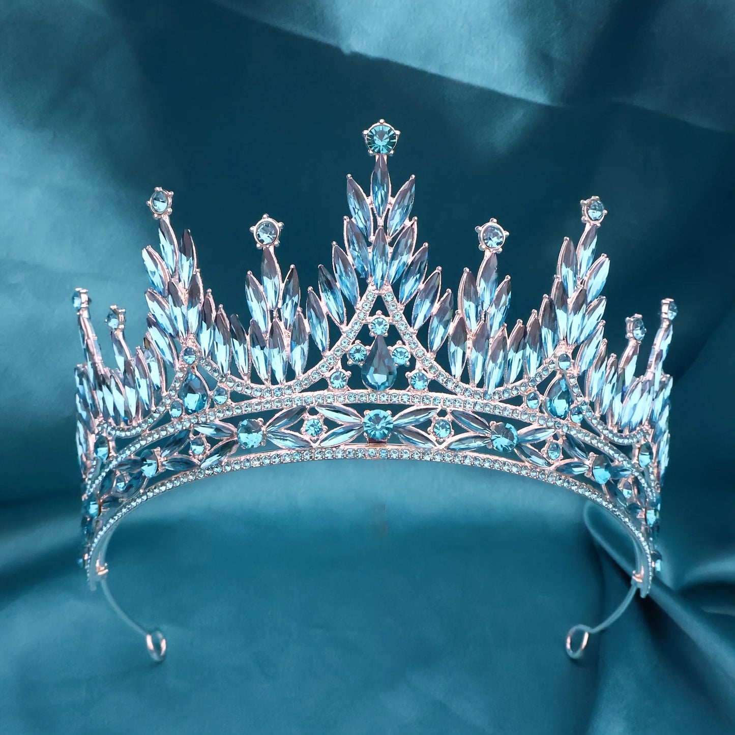 Tiara Soberana Plateada para Quinceañera y Novia