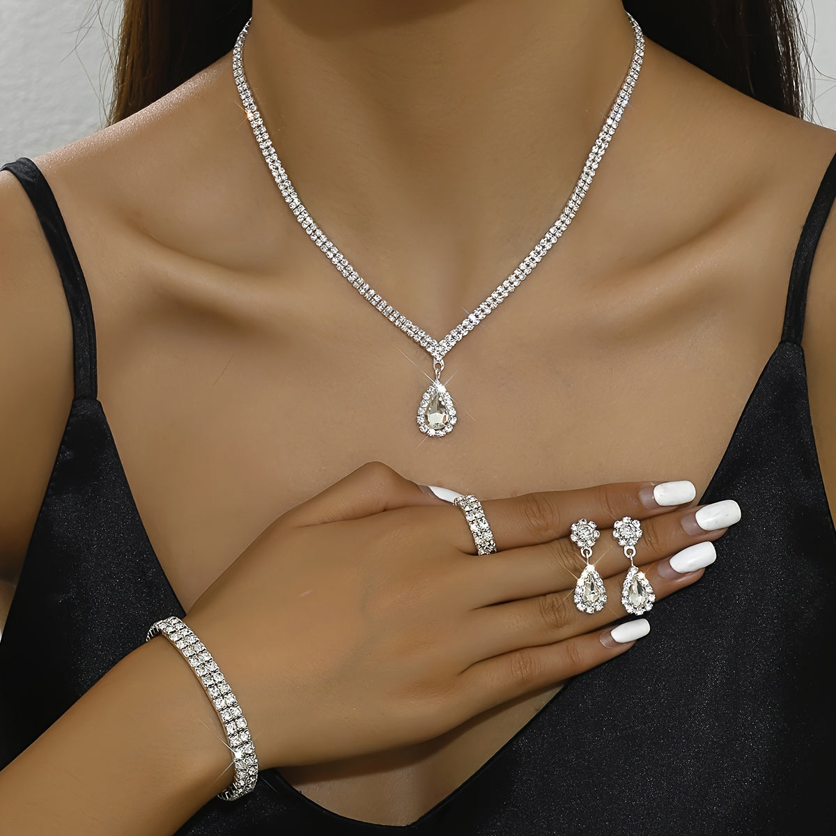 Set Joyería Plateada Minimalista con Cristales – Collar Aretes y Pulsera Elegantes - Collares