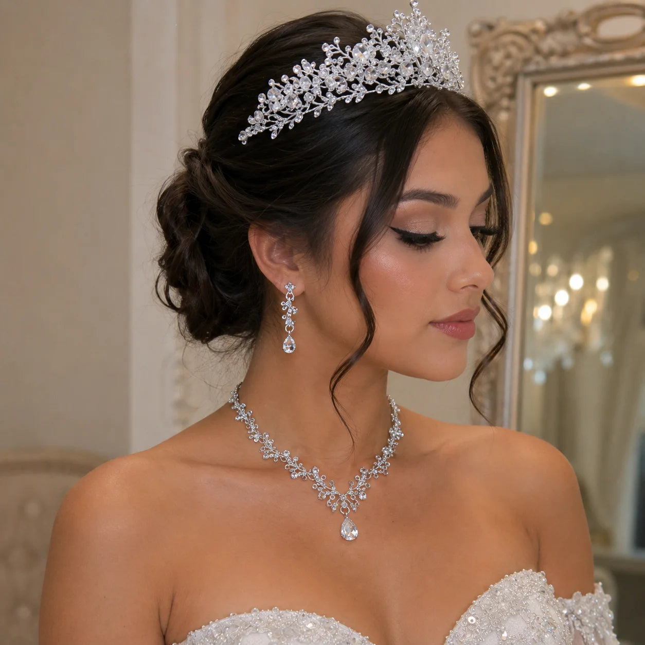 Set de Tiara, Collar y Aretes Realeza Plateado