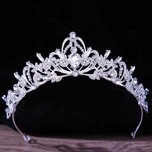 Corona plateada con piedras transparentes estilo princesa para quince años o boda - Plateado - Corona