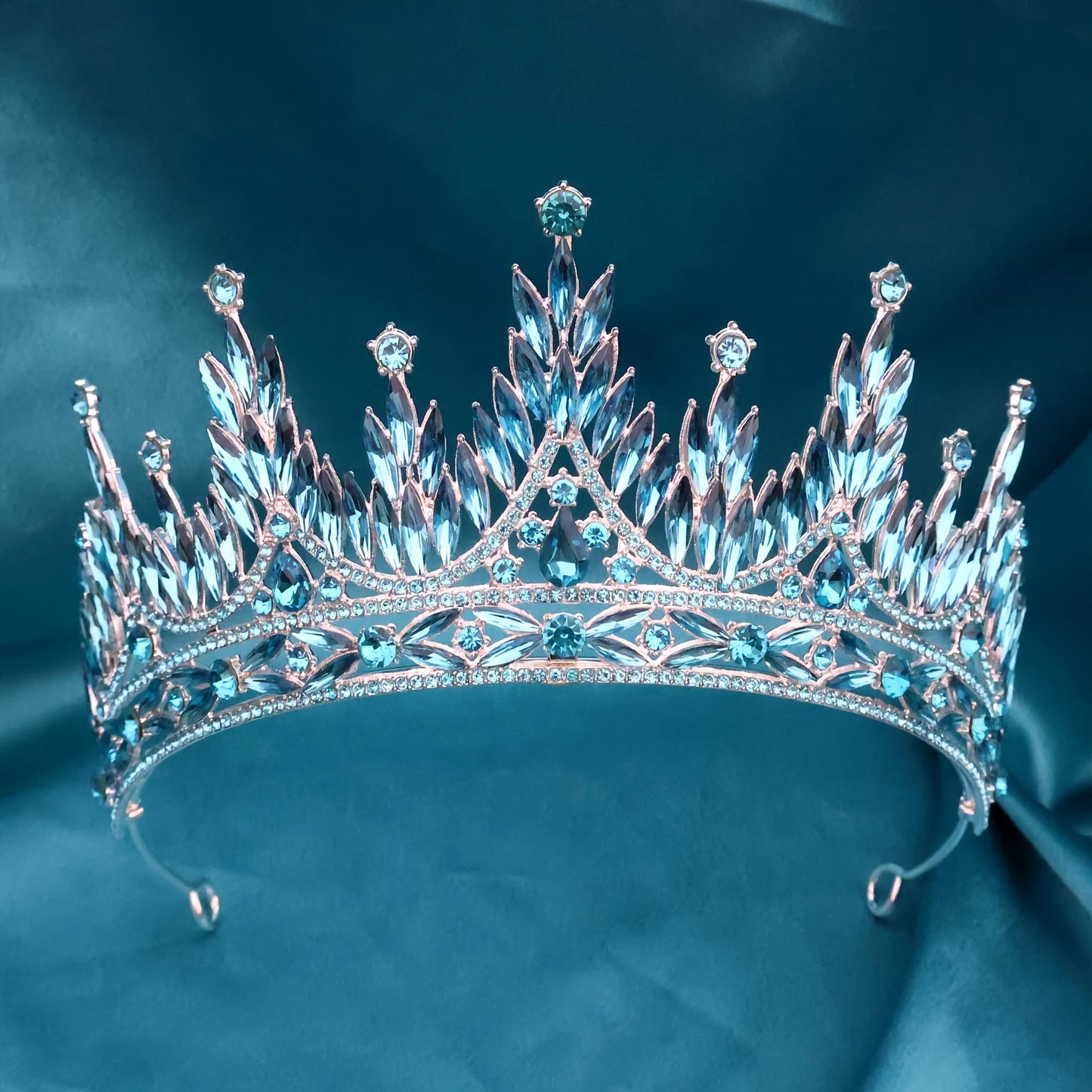 Tiara Soberana Plateada para Quinceañera y Novia