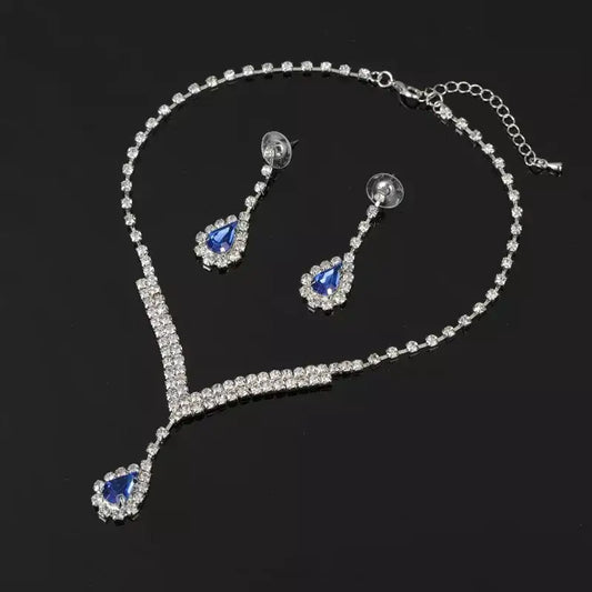Set collar aretes plateados joyería bodas eventos Colombia