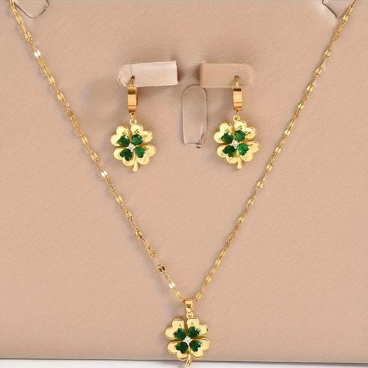 Set joyería dorada tréboles cristales verdes Colombia