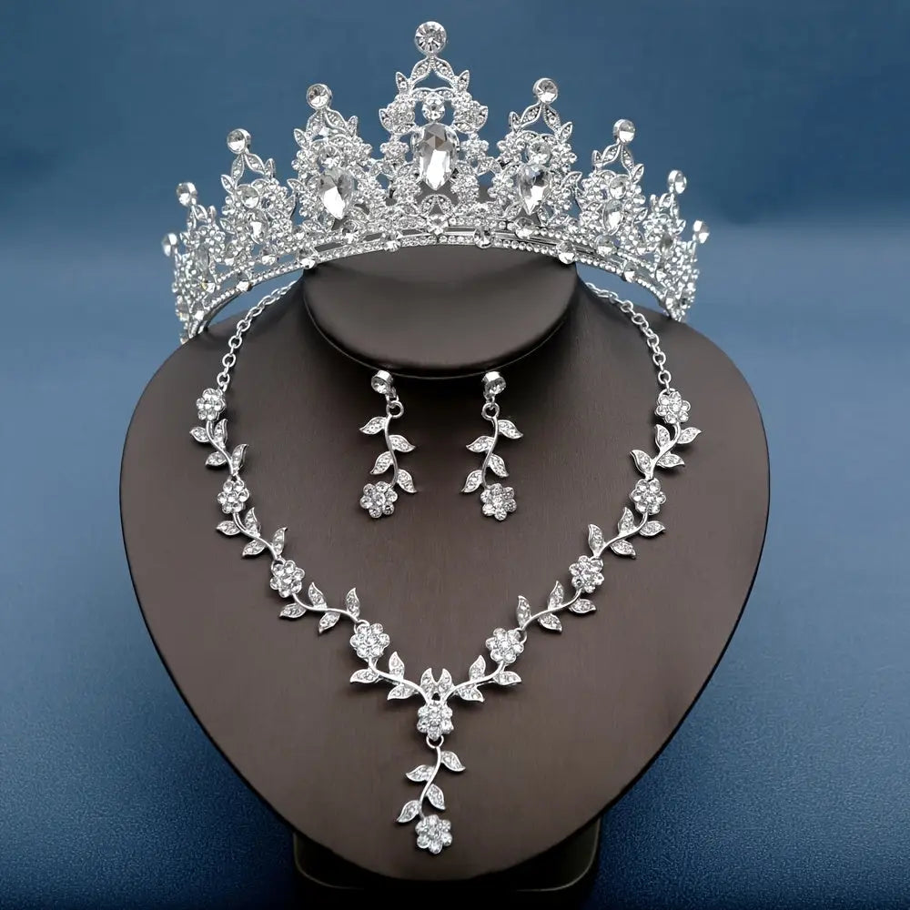 Set corona tiara collar aretes quinceañera 15 años Colombia