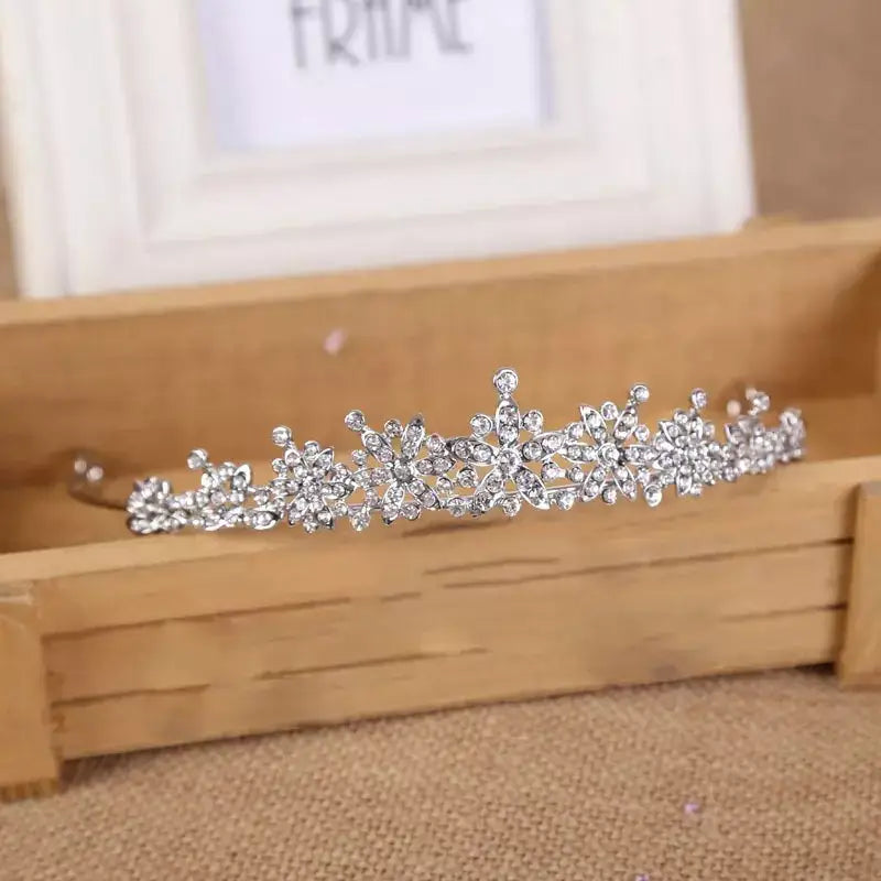 Tiara corona lujo cabello bodas quinceañera Colombia